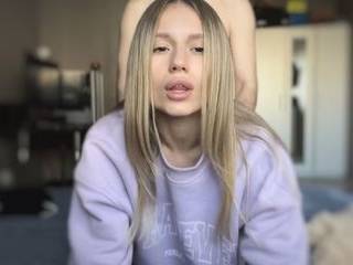 Порно девушка первый раз