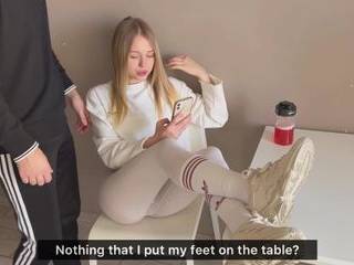 Стюардесса сосет член